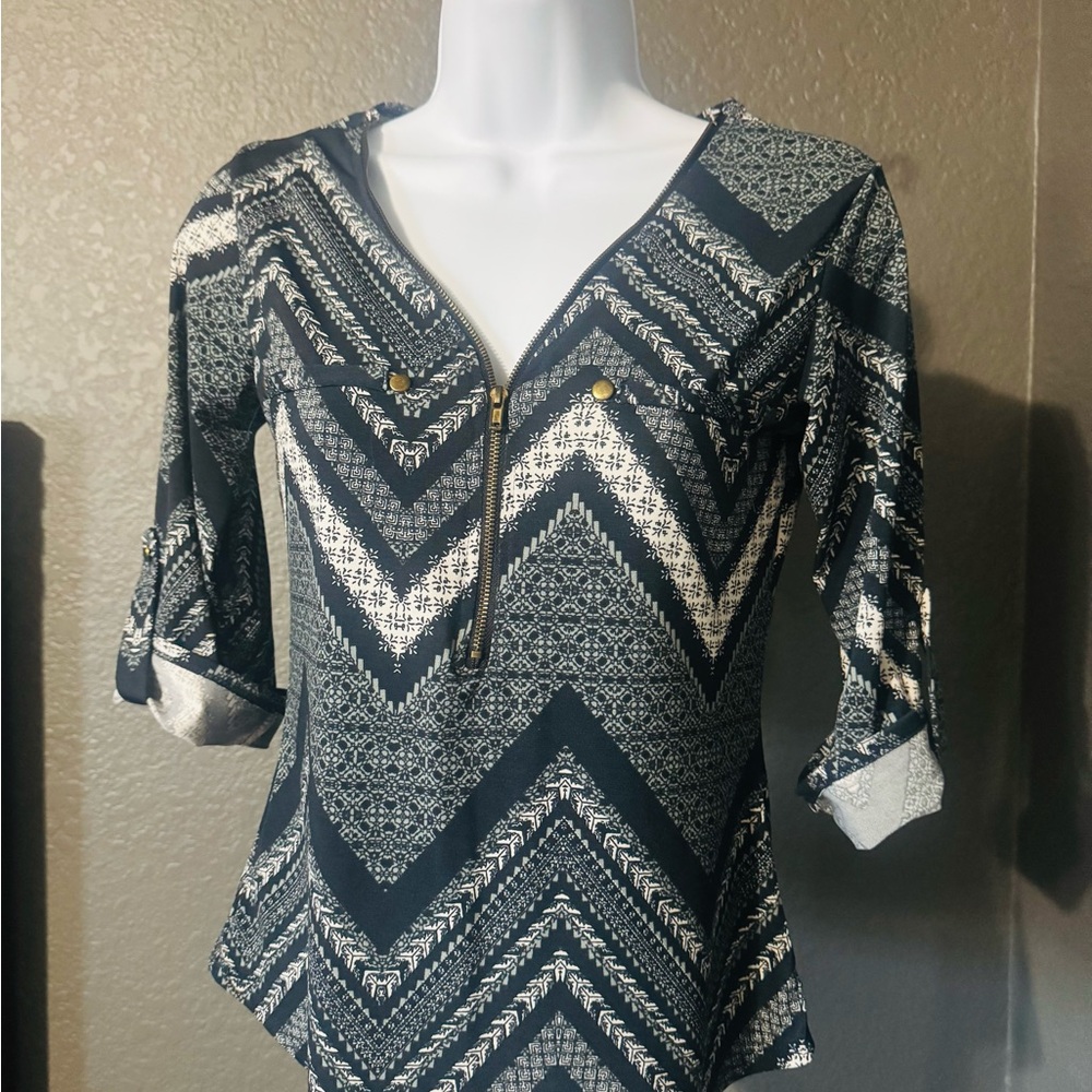 Rue21 Black, grey and White Chevron Blouse